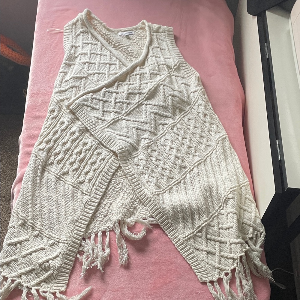 Ivory Knit Vest with Fringe